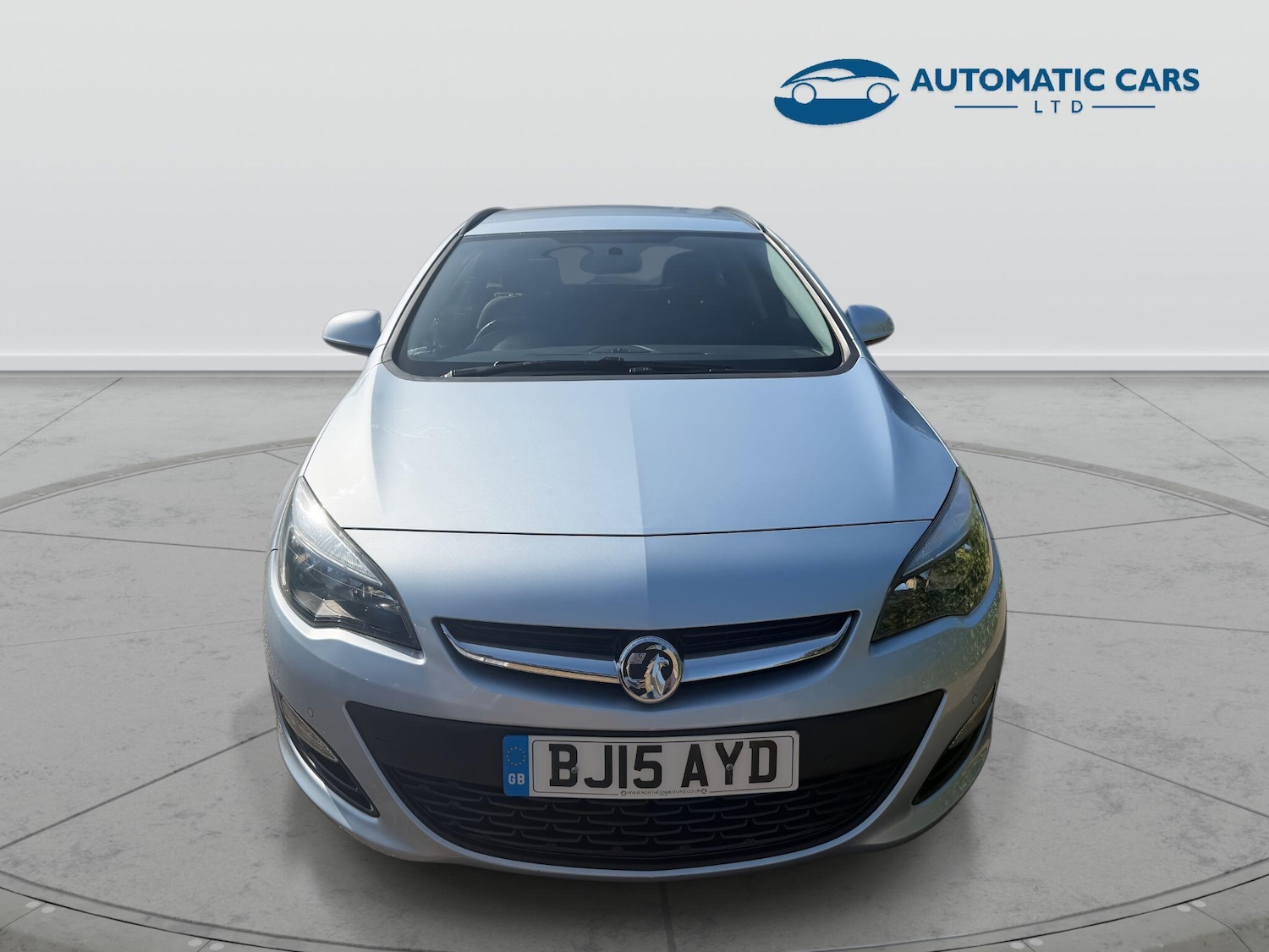 Used Vauxhall Astra 2015 for sale - 78170493: Photo 2