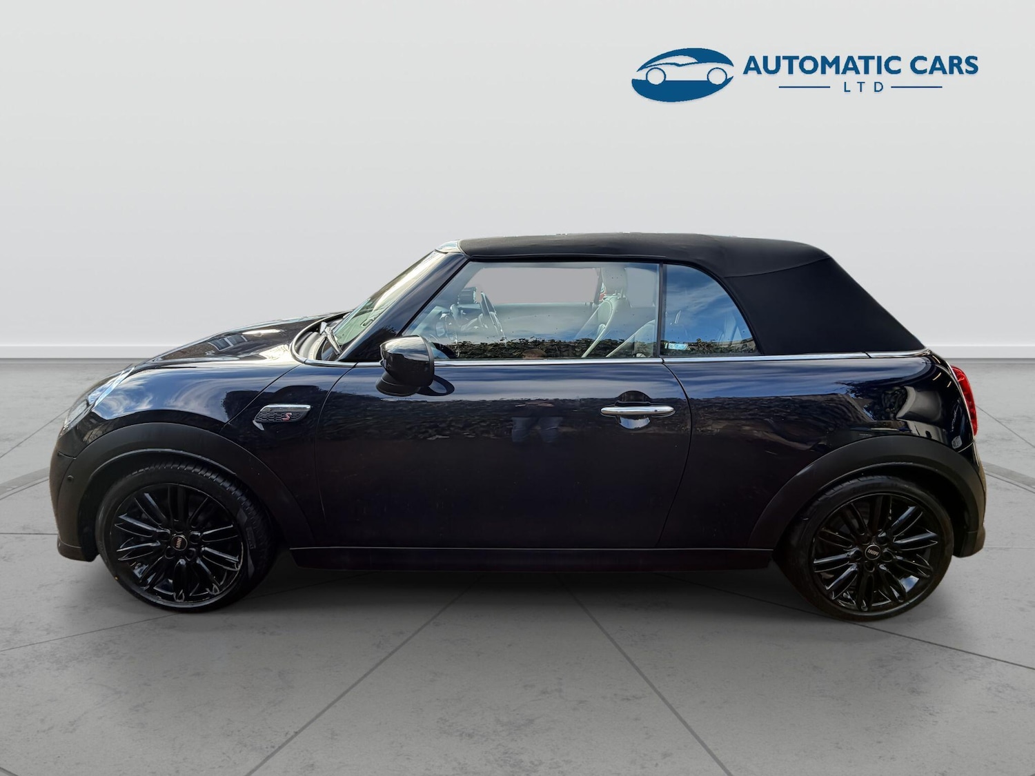 Used MINI Convertible 2023 for sale - 77496953: Photo 8