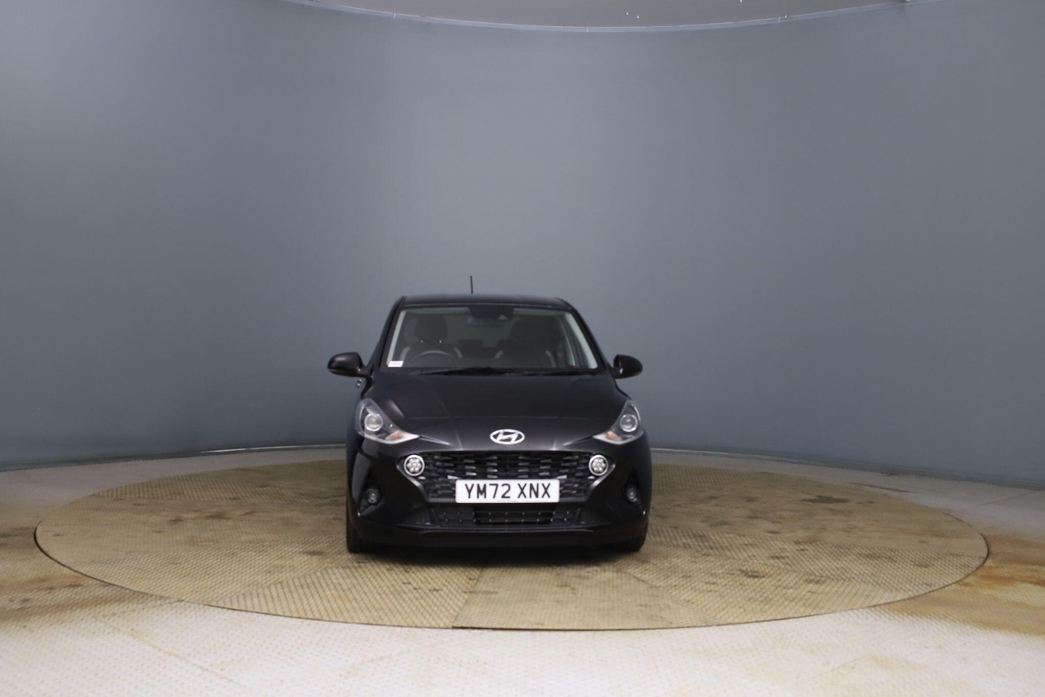 Used Hyundai i10 2023 for sale - 77784021: Photo 2