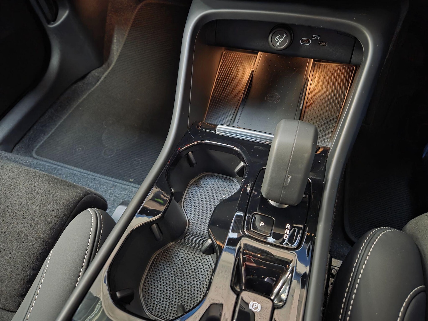 Used Volvo XC40 2024 for sale - 77193108: Photo 16