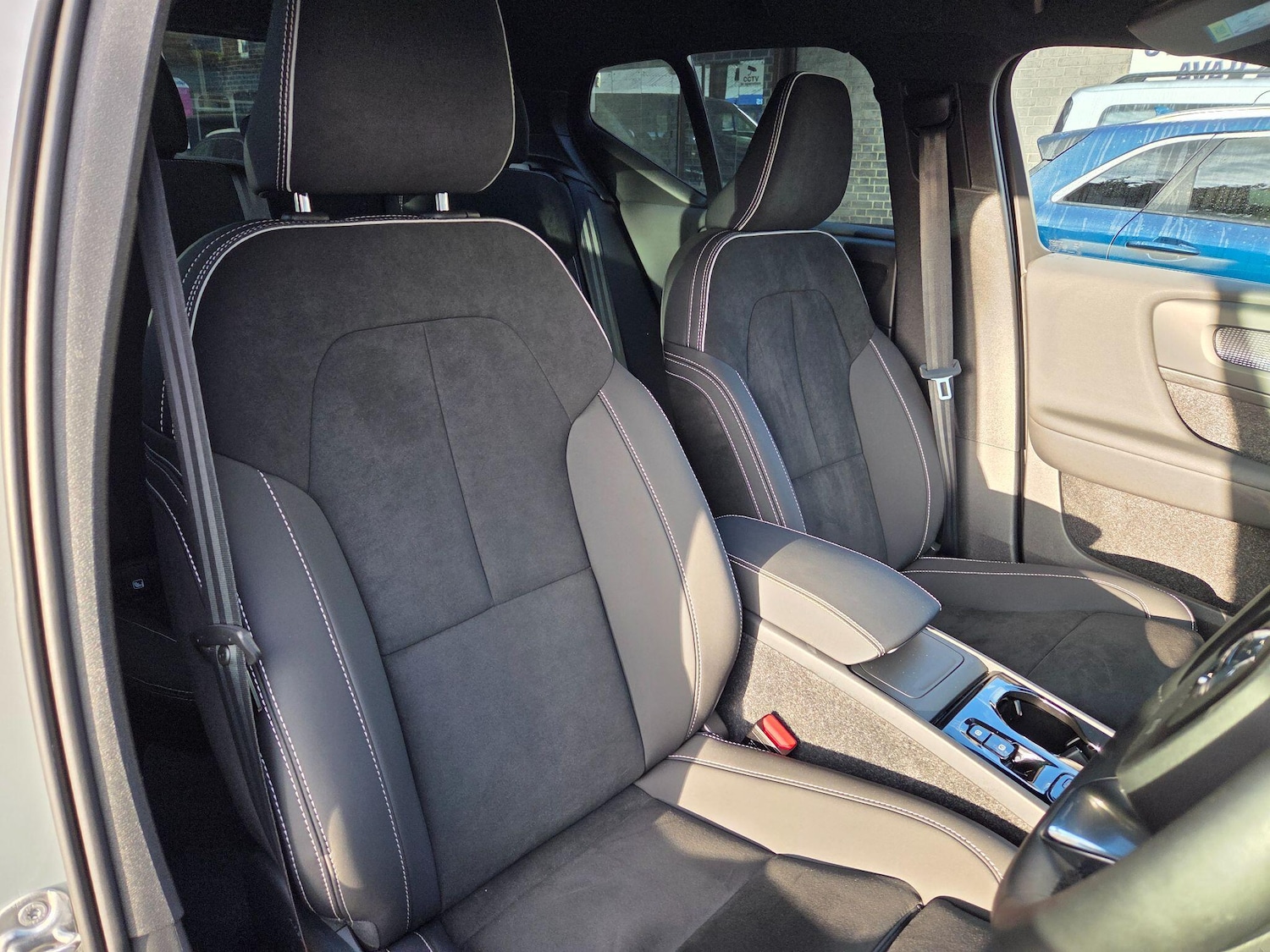 Used Volvo XC40 2024 for sale - 77193108: Photo 18