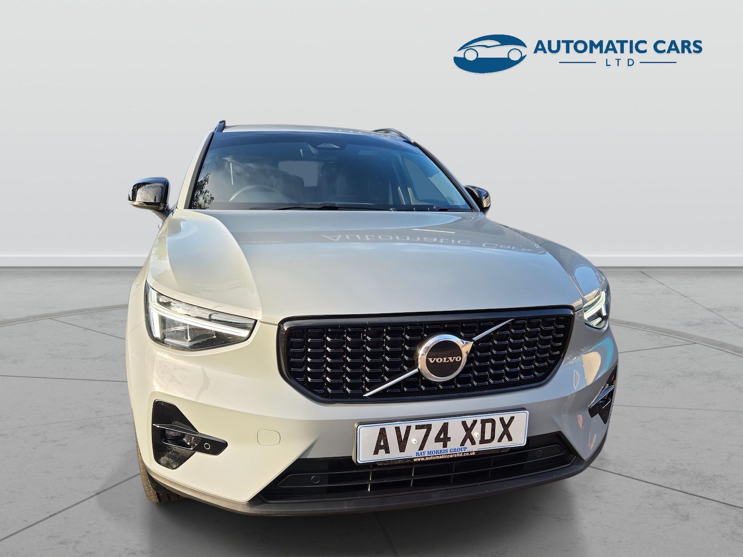 Used Volvo XC40 2024 for sale - 77193108: Photo 2