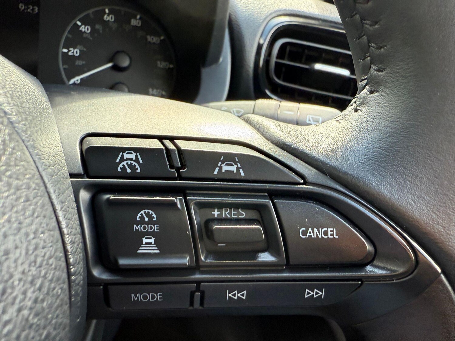 Used Mazda Mazda2 HYBRID 2025 for sale - 77497569: Photo 18