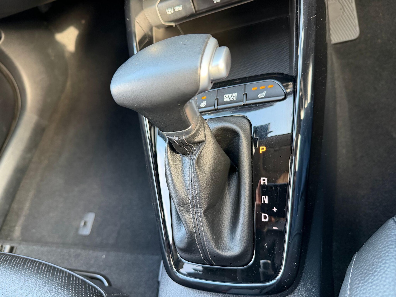 Used Kia Stonic for sale - 77754351: Photo 9