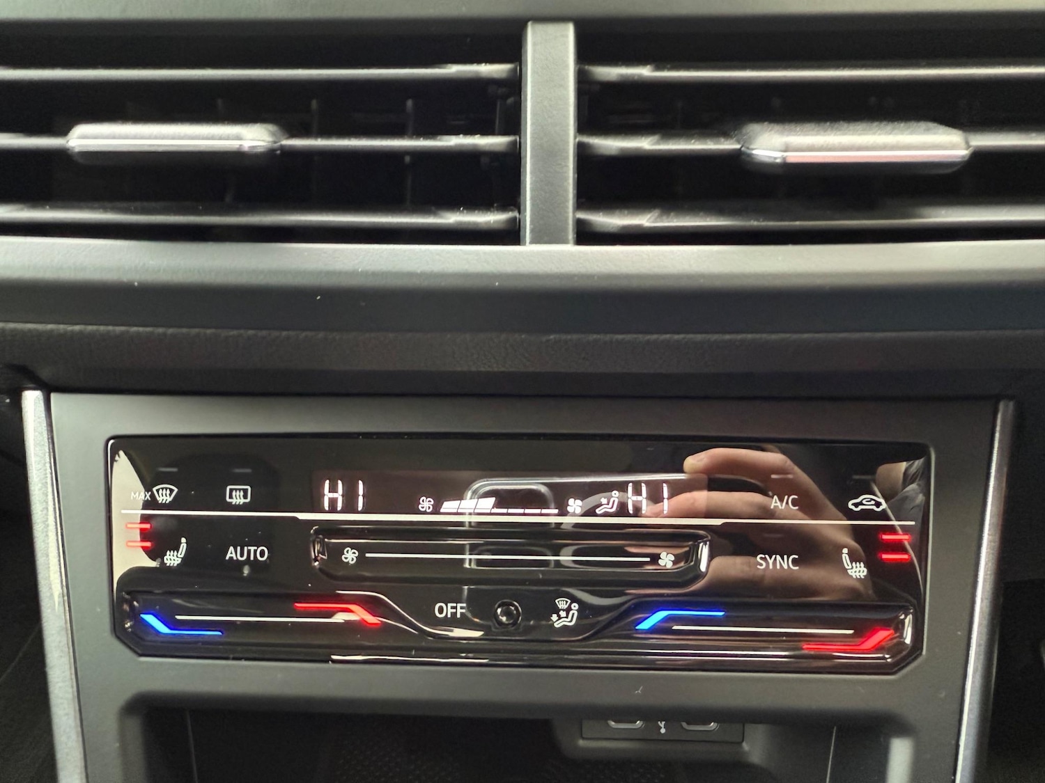 Used Volkswagen Taigo 2024 for sale - 77193154: Photo 28