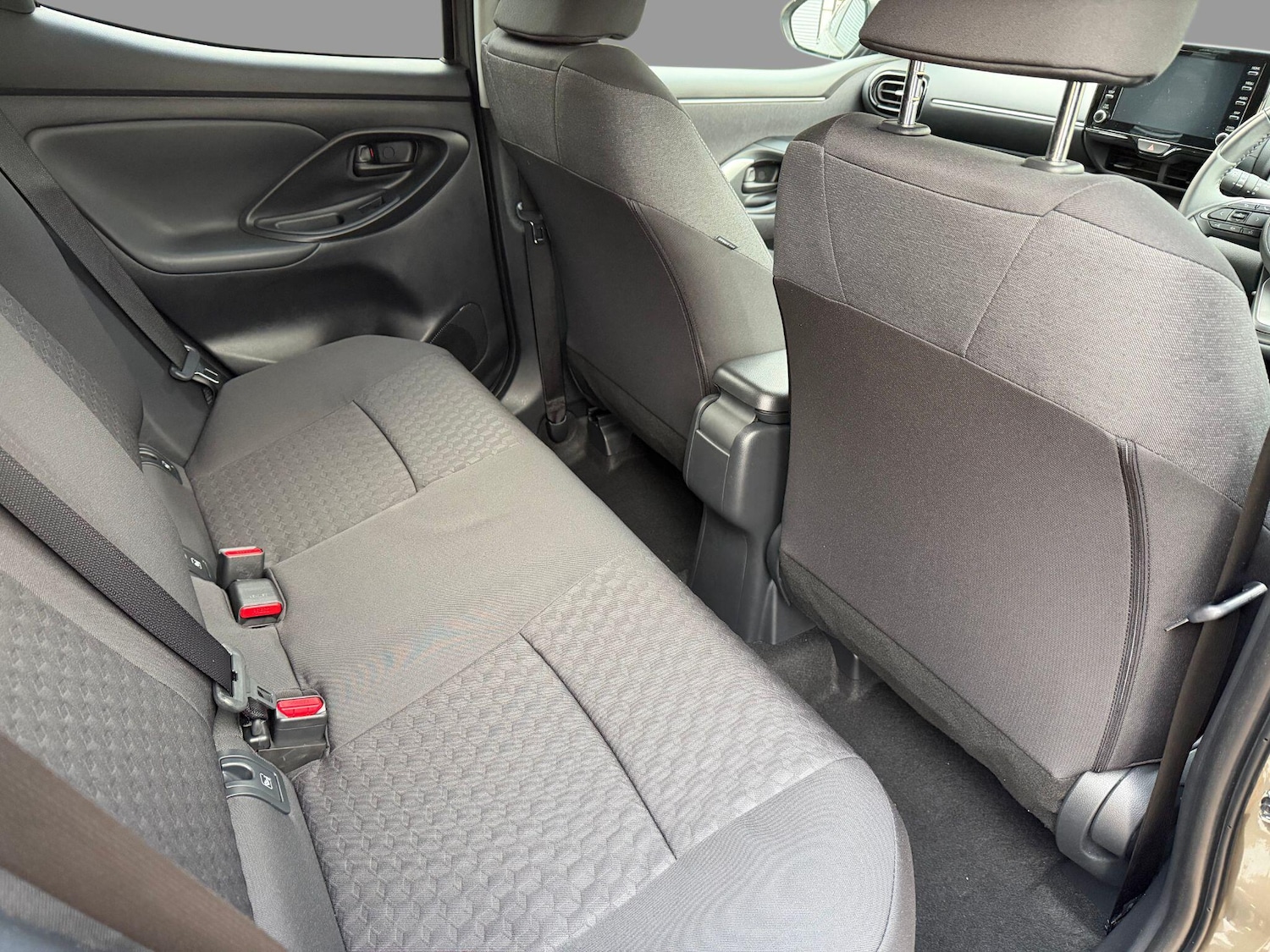 Used Toyota Yaris 2024 for sale - 77193087: Photo 12