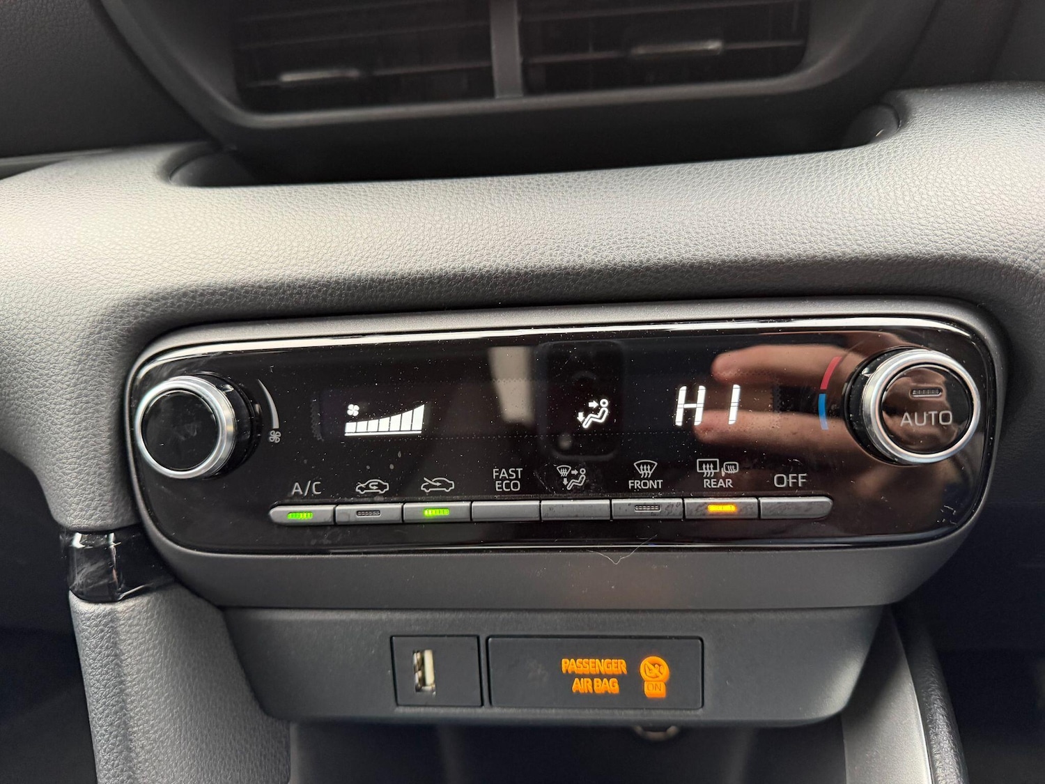 Used Toyota Yaris 2024 for sale - 77193087: Photo 16