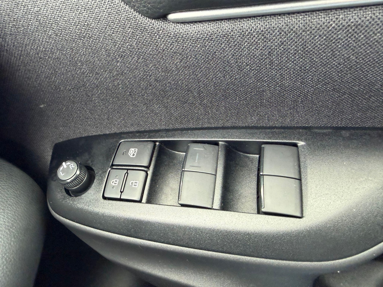 Used Toyota Yaris 2024 for sale - 77193087: Photo 19