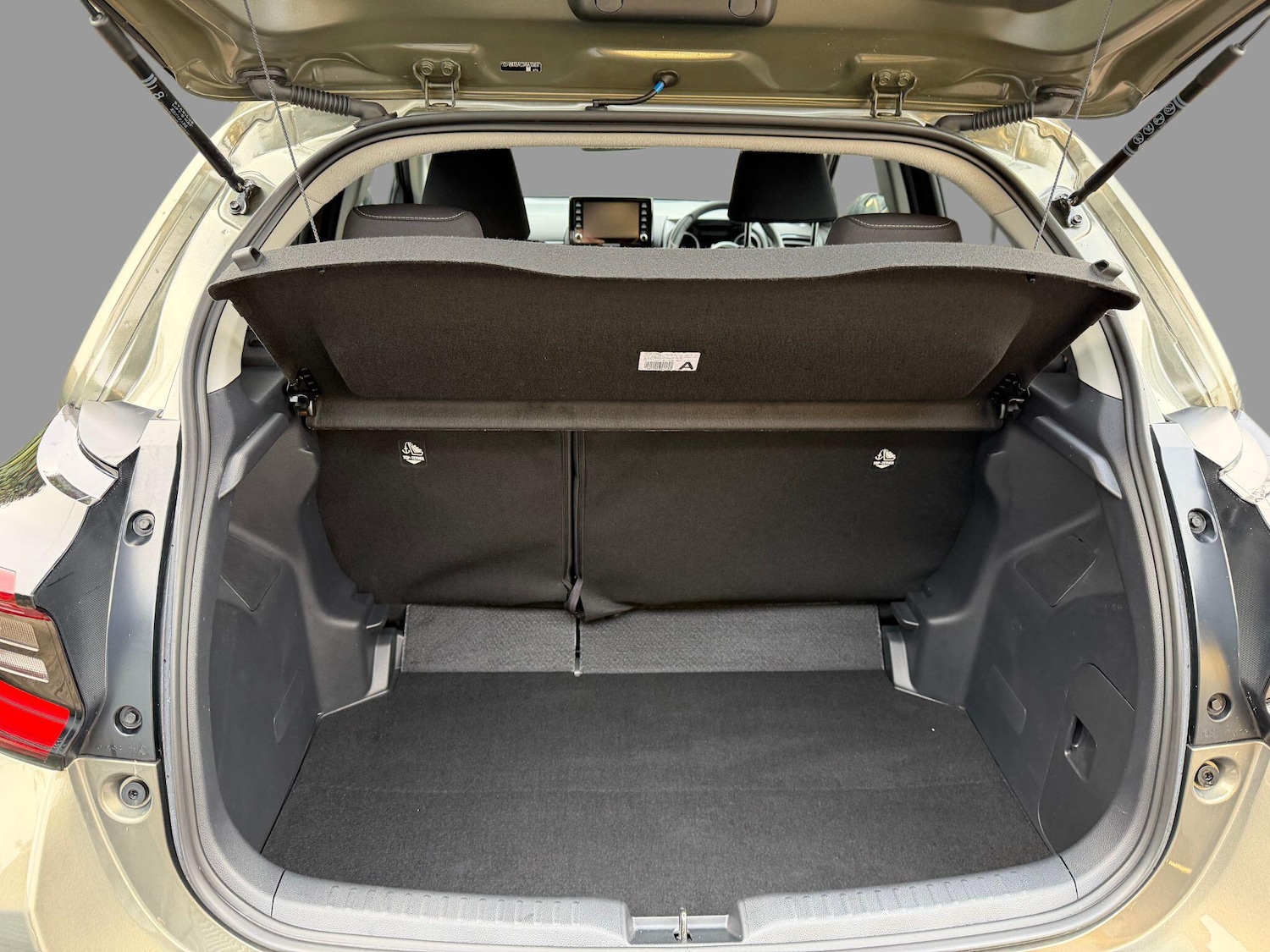 Used Toyota Yaris 2024 for sale - 77193087: Photo 29