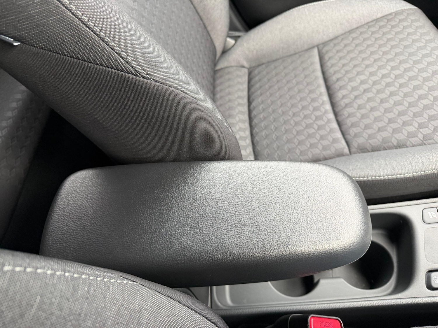 Used Toyota Yaris 2024 for sale - 77193087: Photo 31