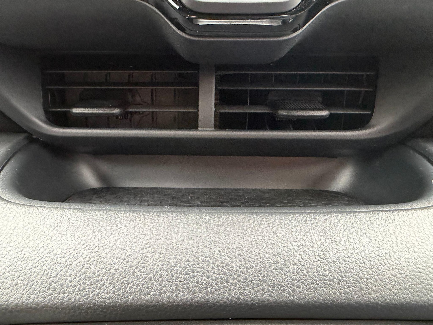 Used Toyota Yaris 2024 for sale - 77193087: Photo 32