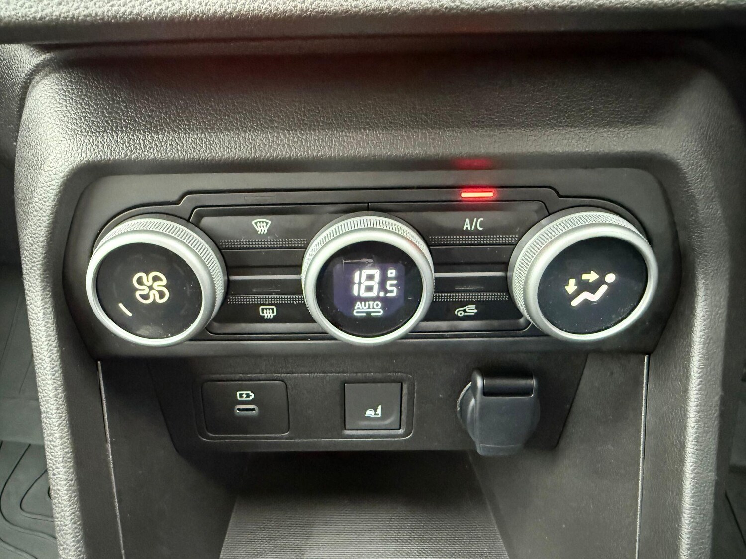 Used Dacia Sandero Stepway 2024 for sale - 77478734: Photo 14