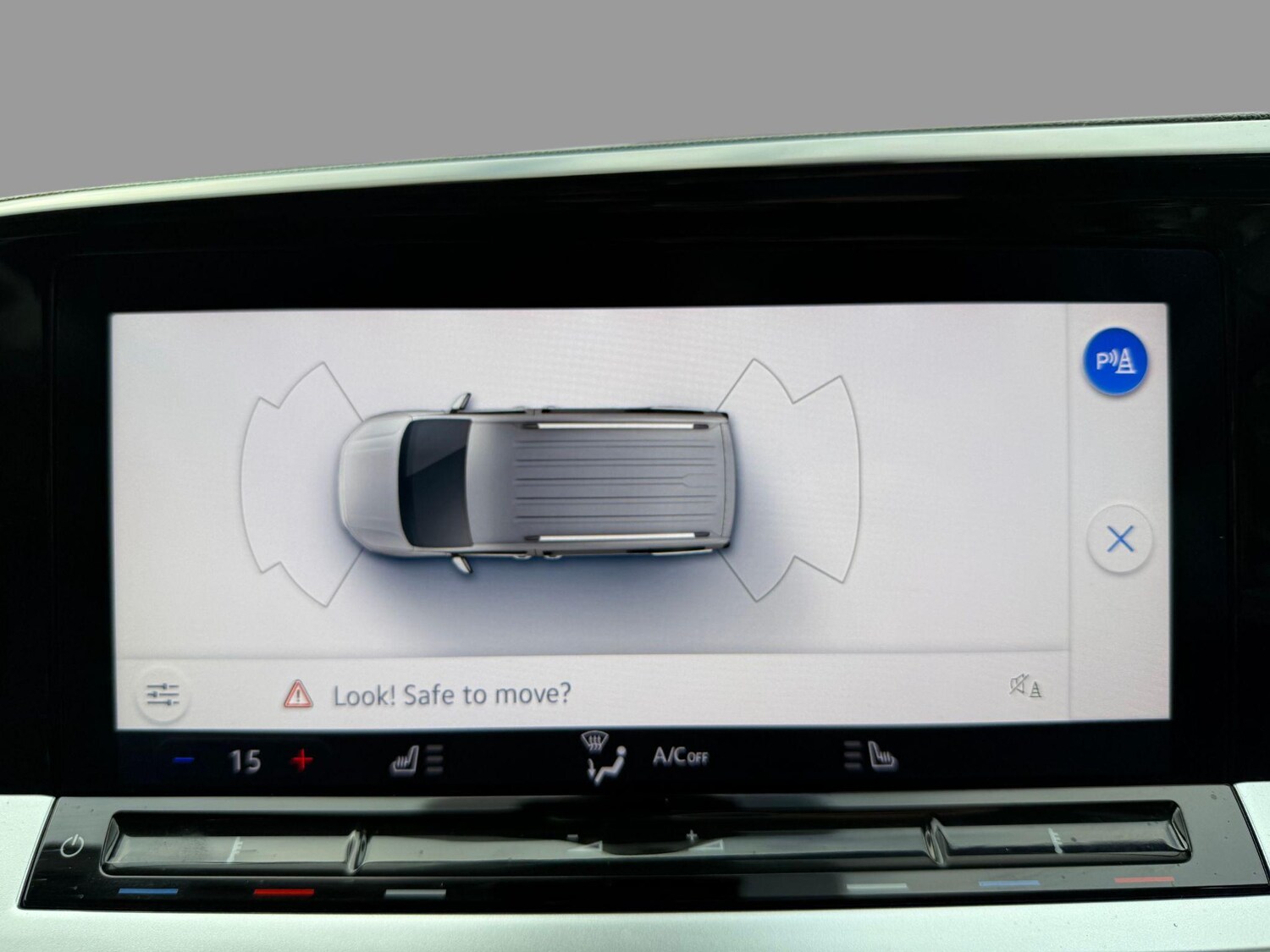 Used Ford Grand Tourneo Connect 2023 for sale - 77497552: Photo 33