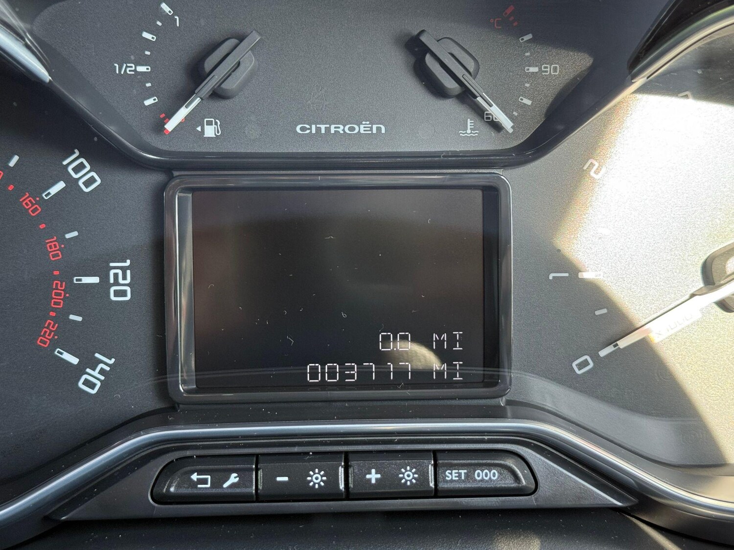 Used Citroen C3 Aircross for sale - 77496992: Photo 37