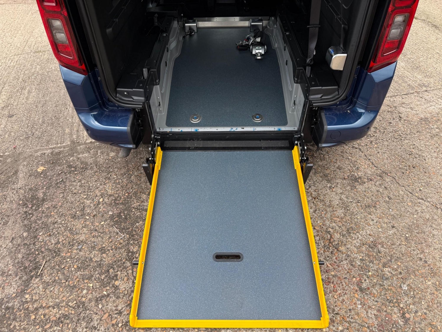 Used Vauxhall Combo Life for sale - 77497563: Photo 2