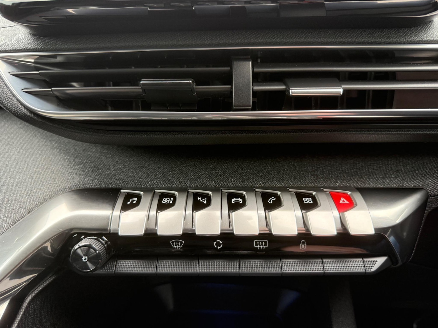 Used Peugeot 3008 2021 for sale - 77193124: Photo 32