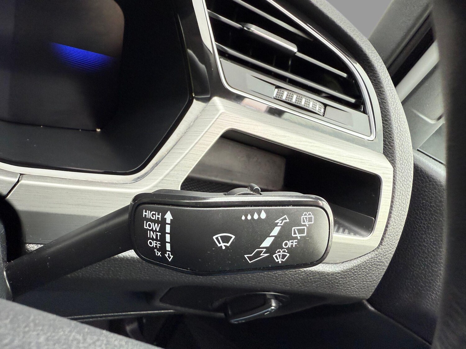 Used Volkswagen Touran for sale - 77497561: Photo 17