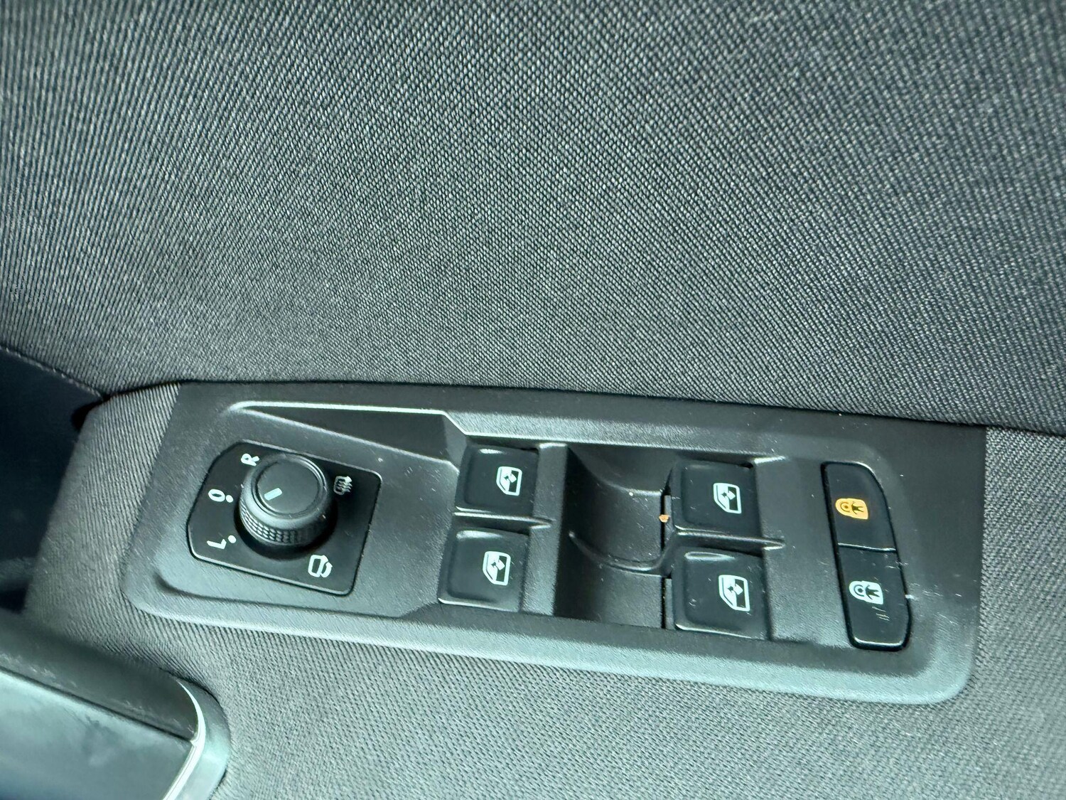 Used Volkswagen Touran for sale - 77497561: Photo 20