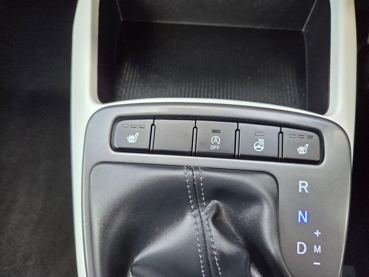 Used Hyundai i10 2022 for sale - 77496274: Photo 14