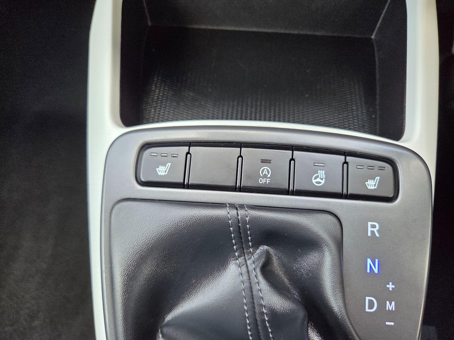 Used Hyundai i10 2022 for sale - 77193128: Photo 14