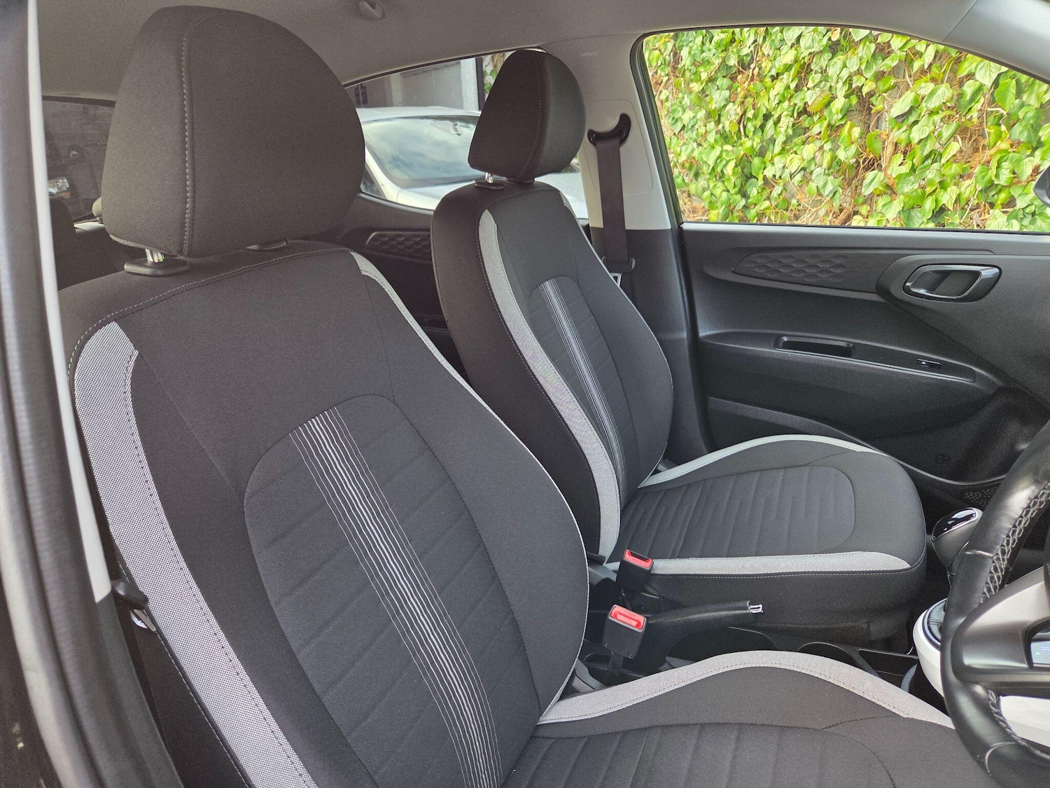 Used Hyundai i10 2022 for sale - 77193128: Photo 16