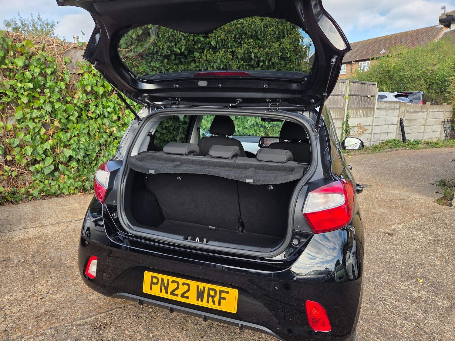 Used Hyundai i10 2022 for sale - 77193128: Photo 18