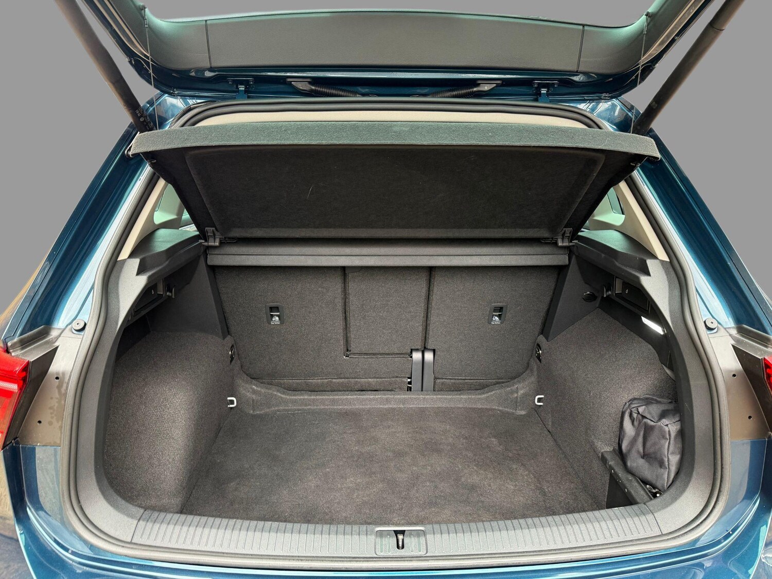 Used Volkswagen Tiguan for sale - 77496330: Photo 11