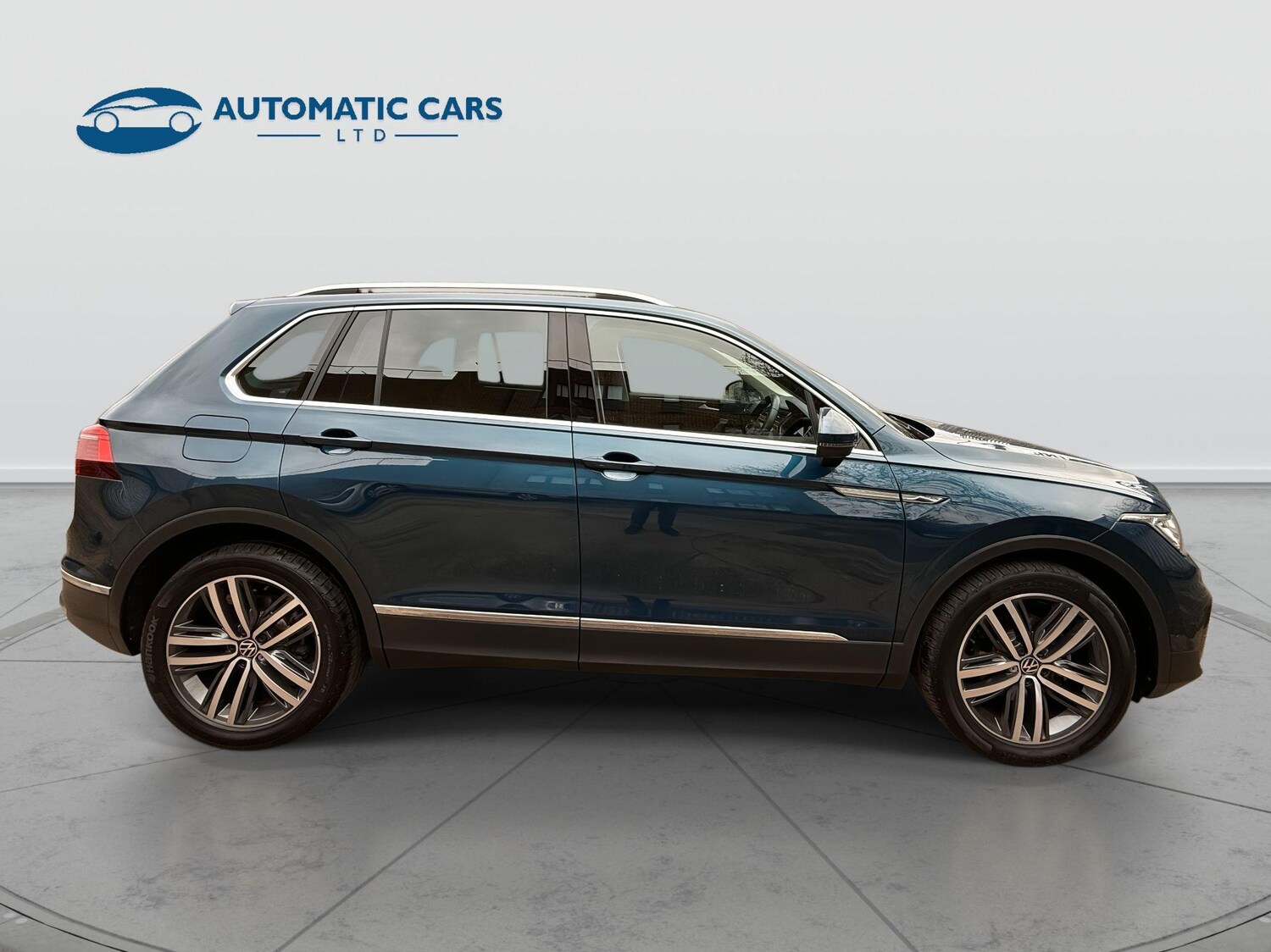 Used Volkswagen Tiguan for sale - 77496330: Photo 8