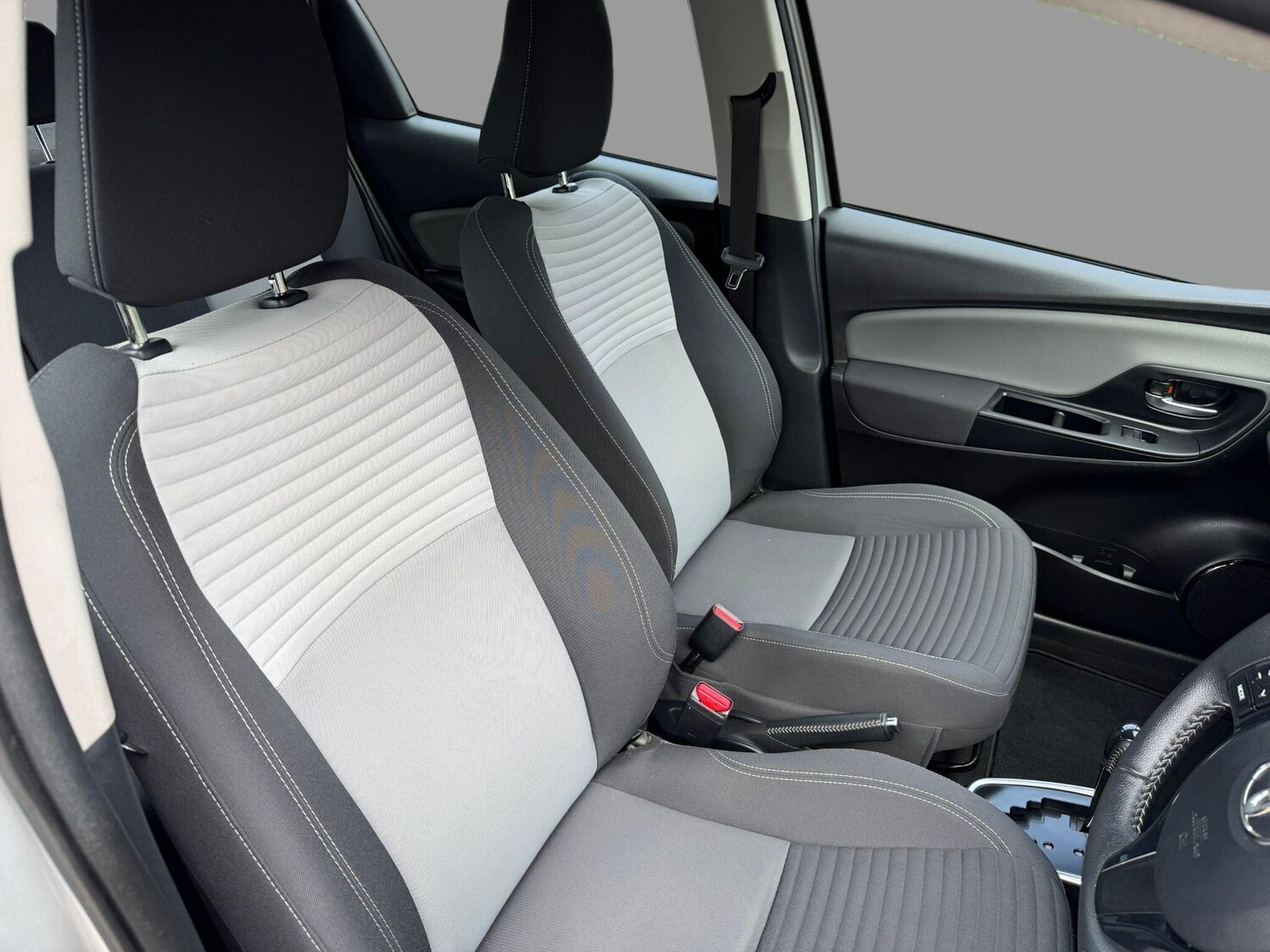 Used Toyota Yaris for sale - 77496035: Photo 11