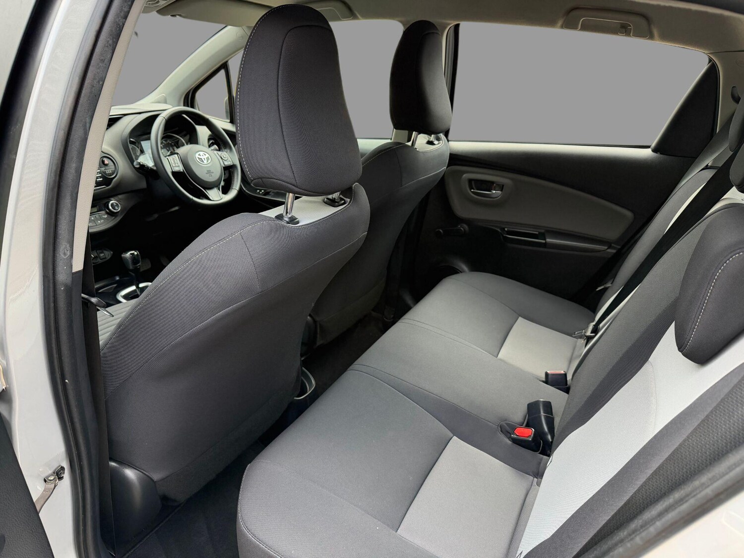 Used Toyota Yaris for sale - 77496035: Photo 12