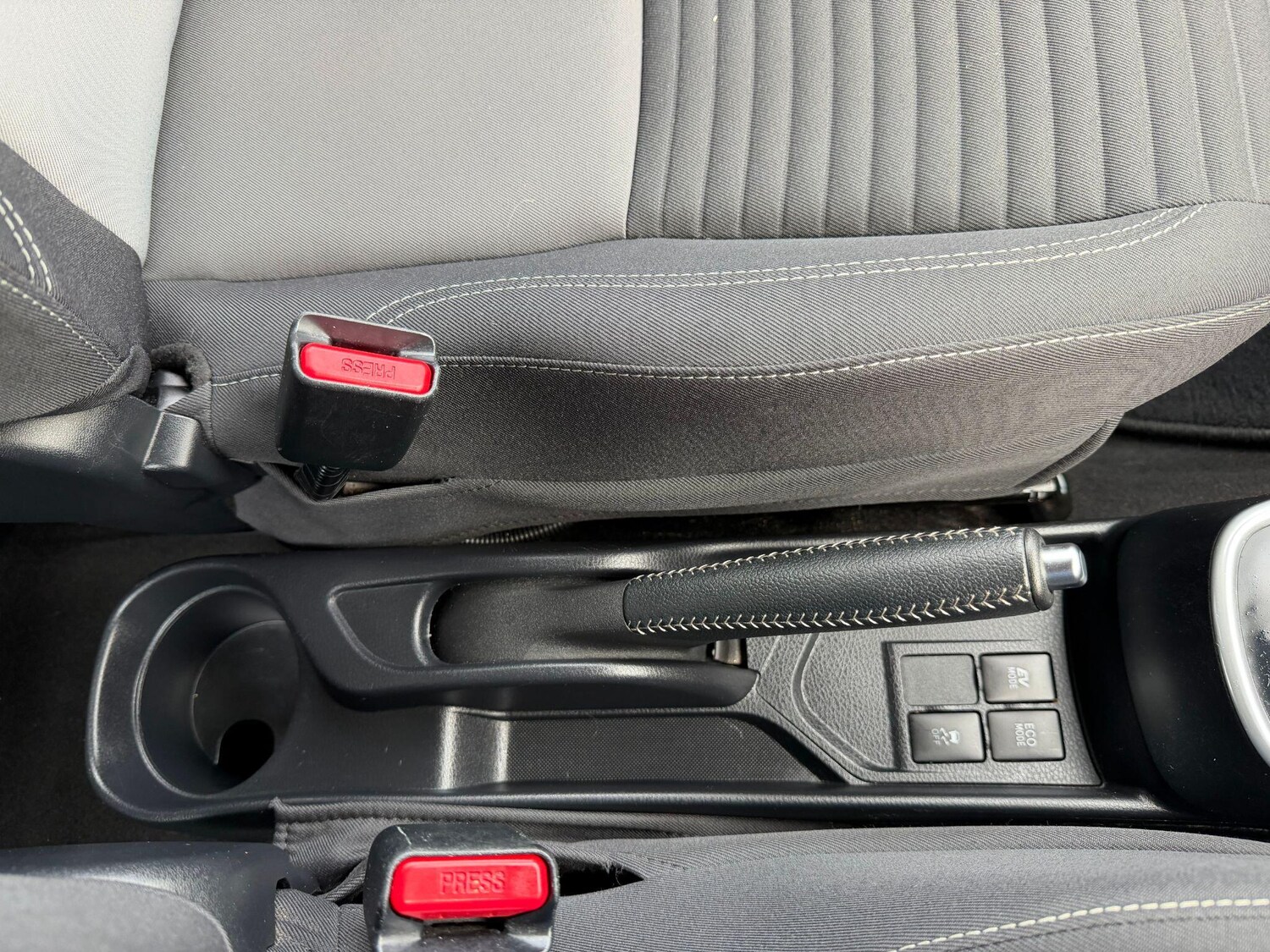 Used Toyota Yaris for sale - 77496035: Photo 9