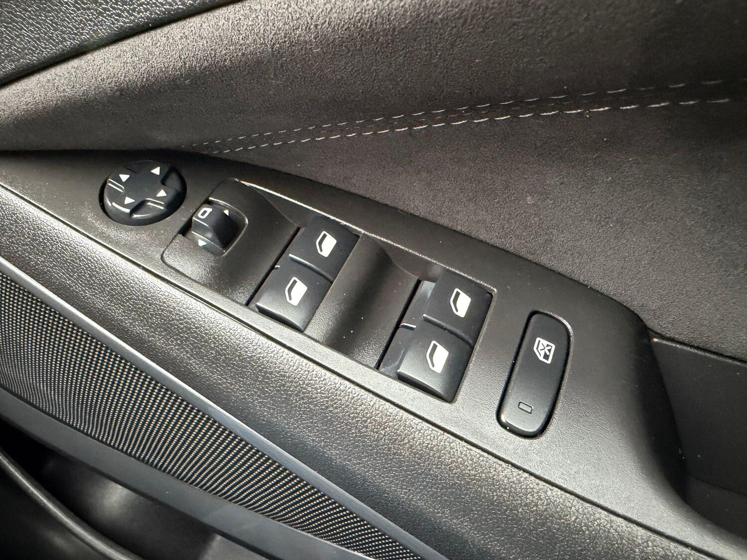 Used Vauxhall Crossland 2022 for sale - 77496166: Photo 33