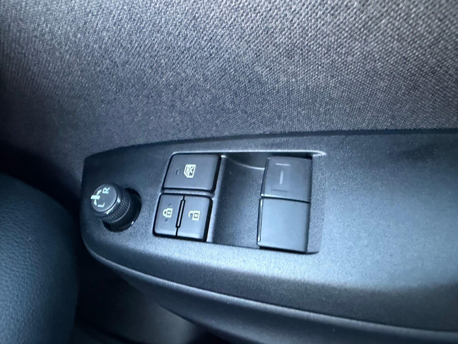 Used Toyota Yaris for sale - 77497247: Photo 16