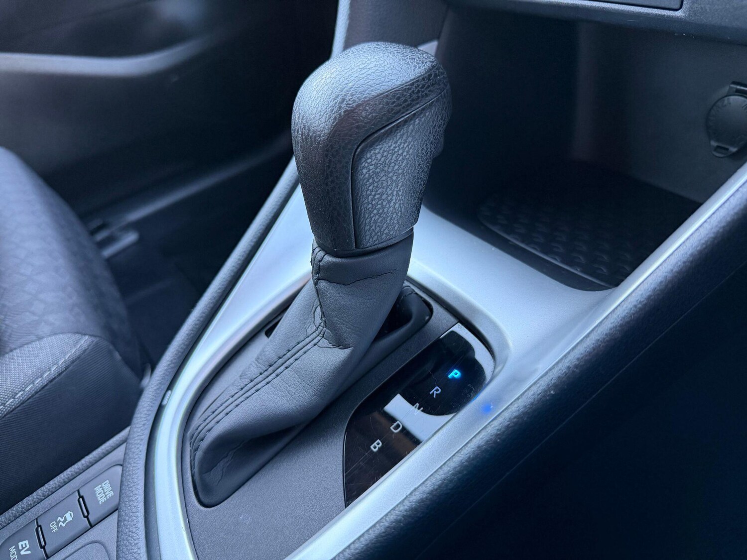 Used Toyota Yaris for sale - 77497247: Photo 9