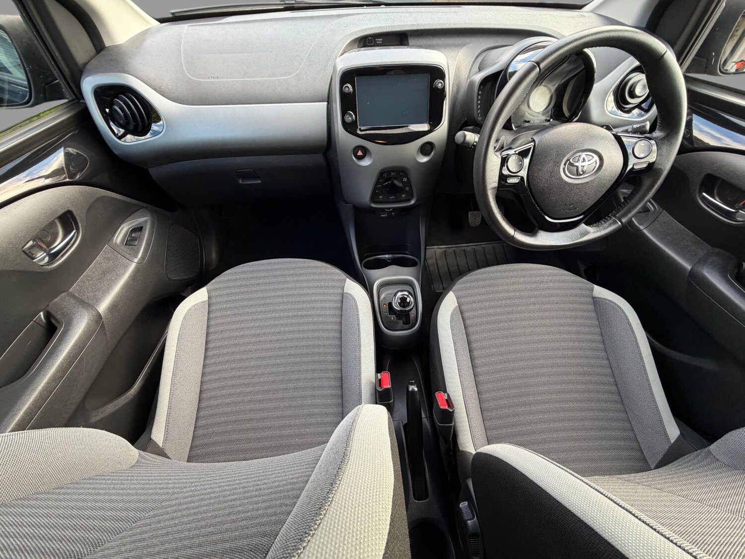 Used Toyota AYGO 2019 for sale - 77478530: Photo 10