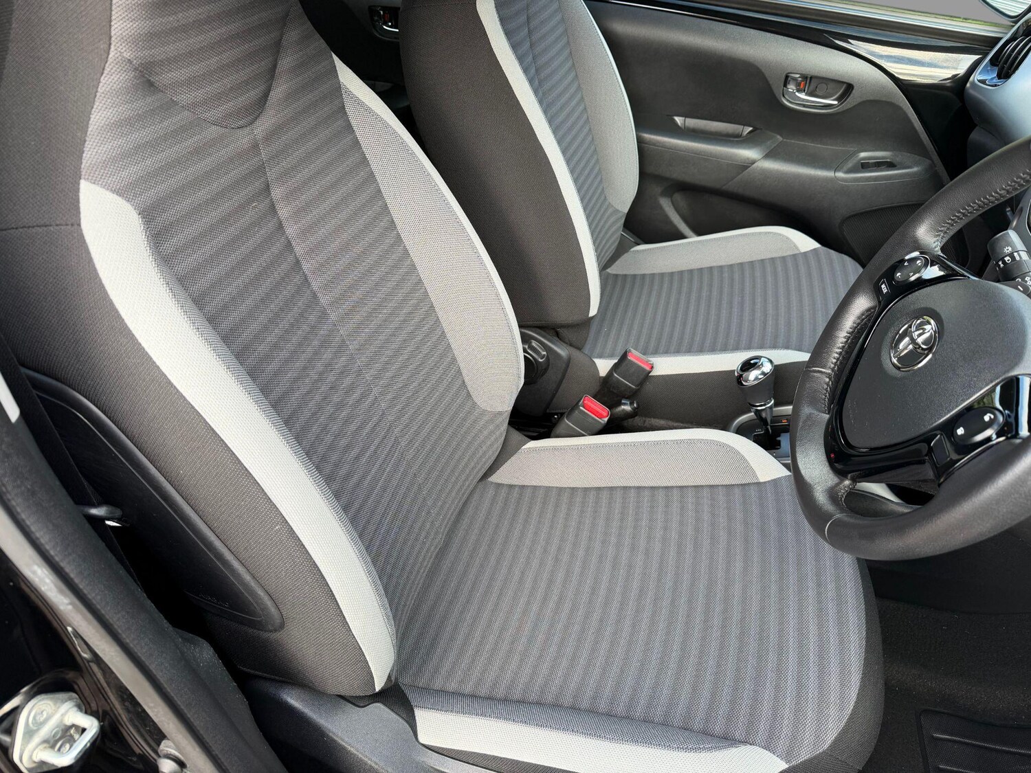 Used Toyota AYGO 2019 for sale - 77478530: Photo 11