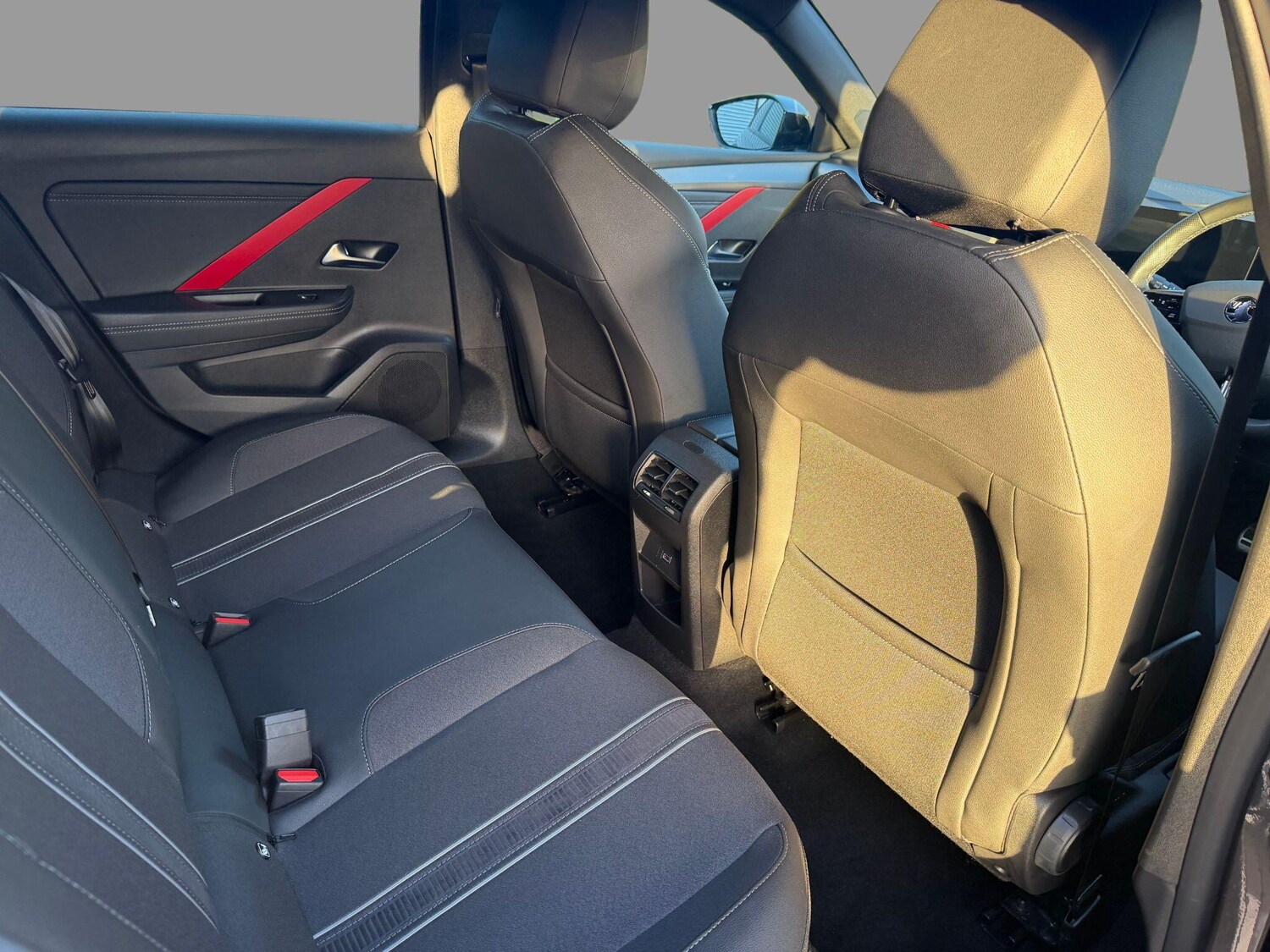 Used Vauxhall Astra for sale - 77496940: Photo 12