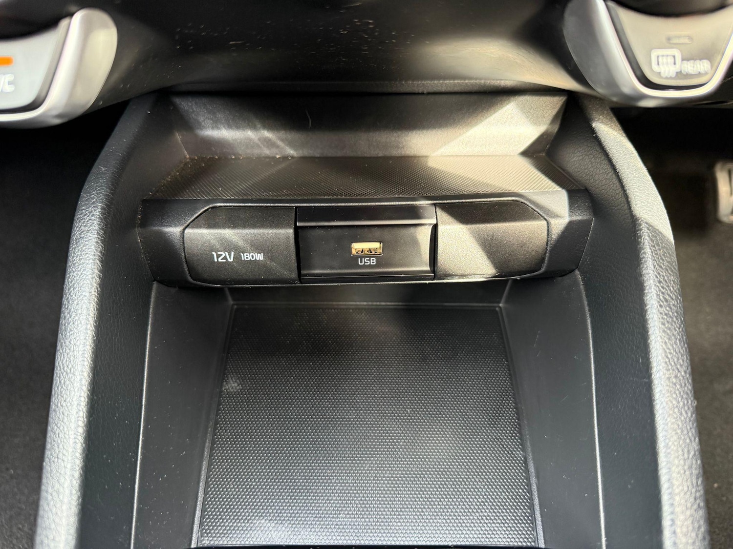 Used Kia Stonic 2022 for sale - 77193155: Photo 15