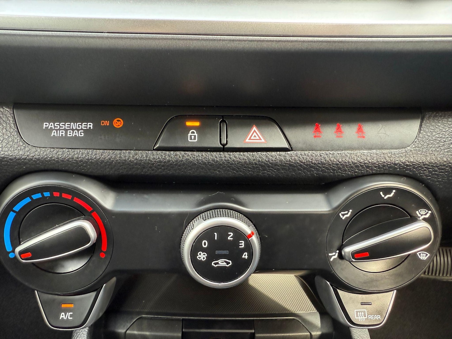 Used Kia Stonic 2022 for sale - 77193155: Photo 35