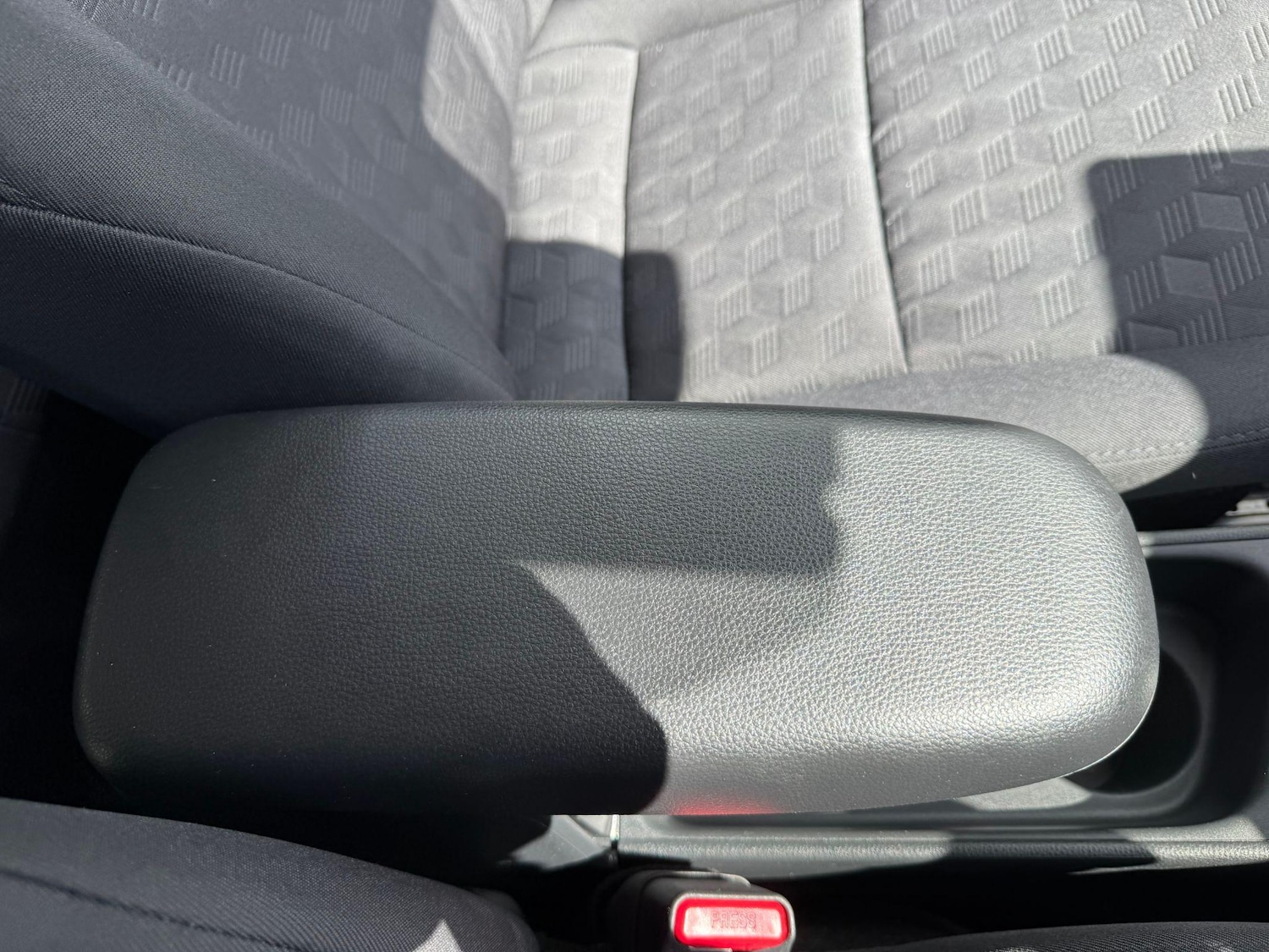 Used Mazda Mazda2 HYBRID 2025 for sale - 77193145: Photo 31