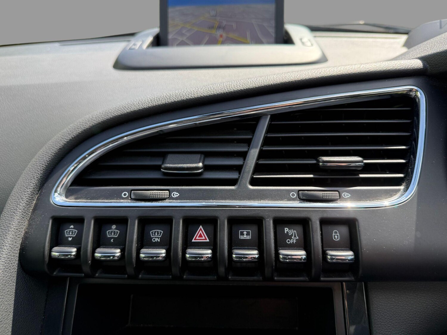 Used Peugeot 3008 for sale - 77497572: Photo 32