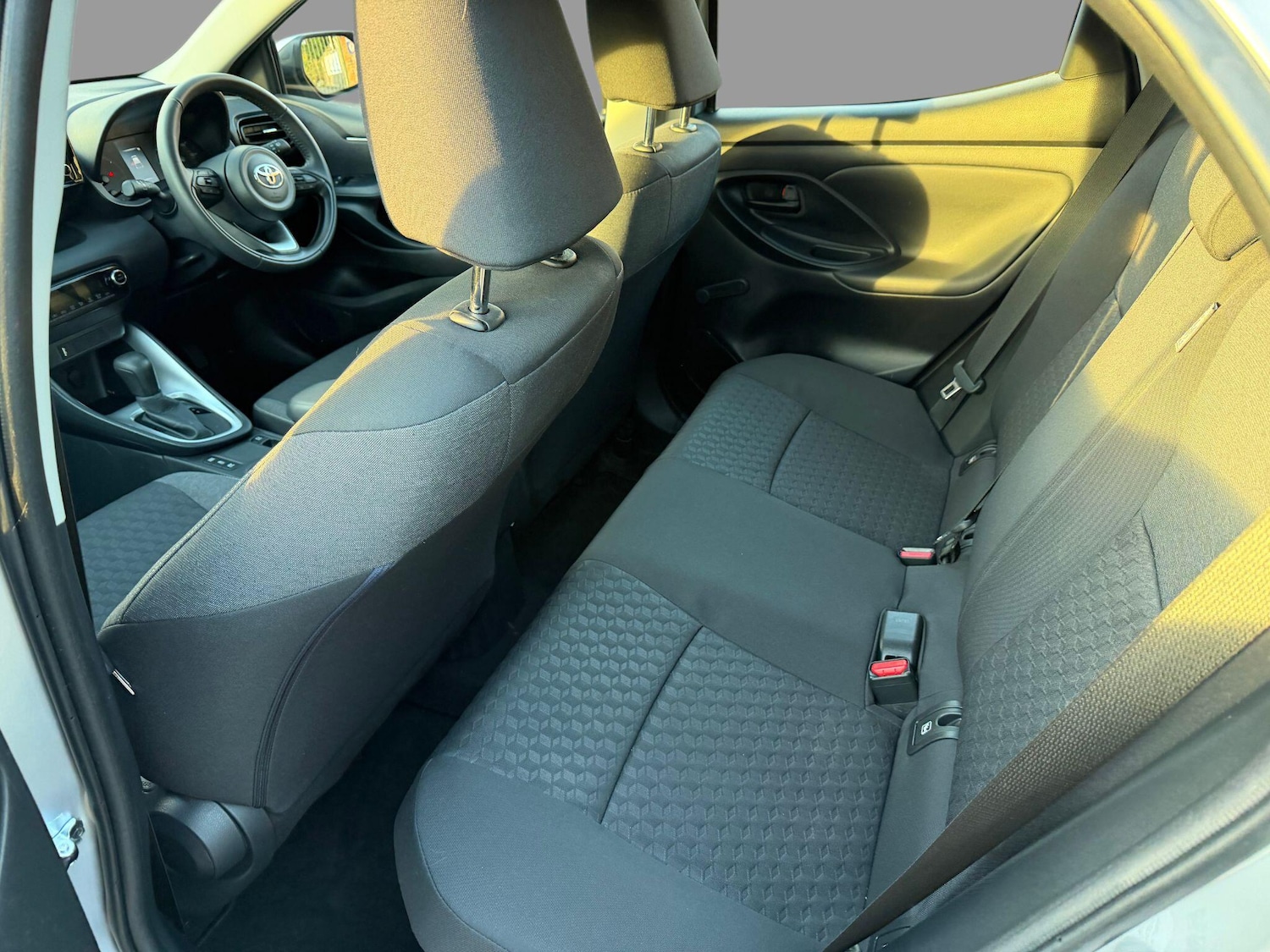 Used Toyota Yaris 2023 for sale - 77193178: Photo 12