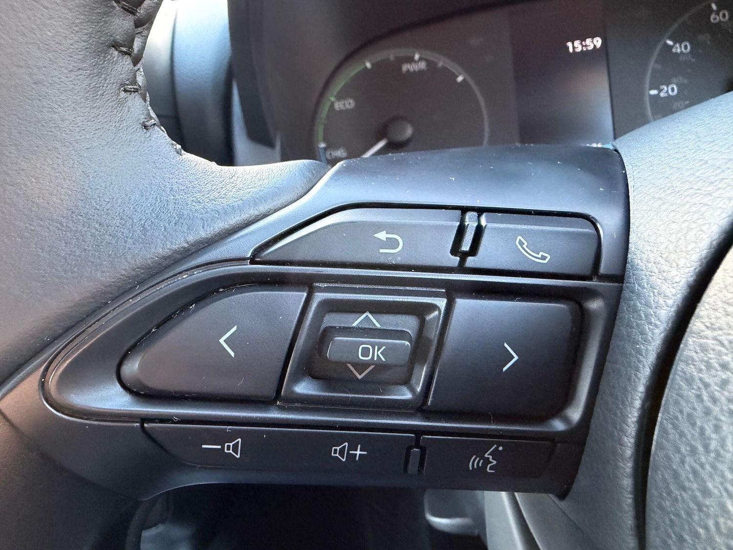 Used Toyota Yaris 2023 for sale - 77193178: Photo 15