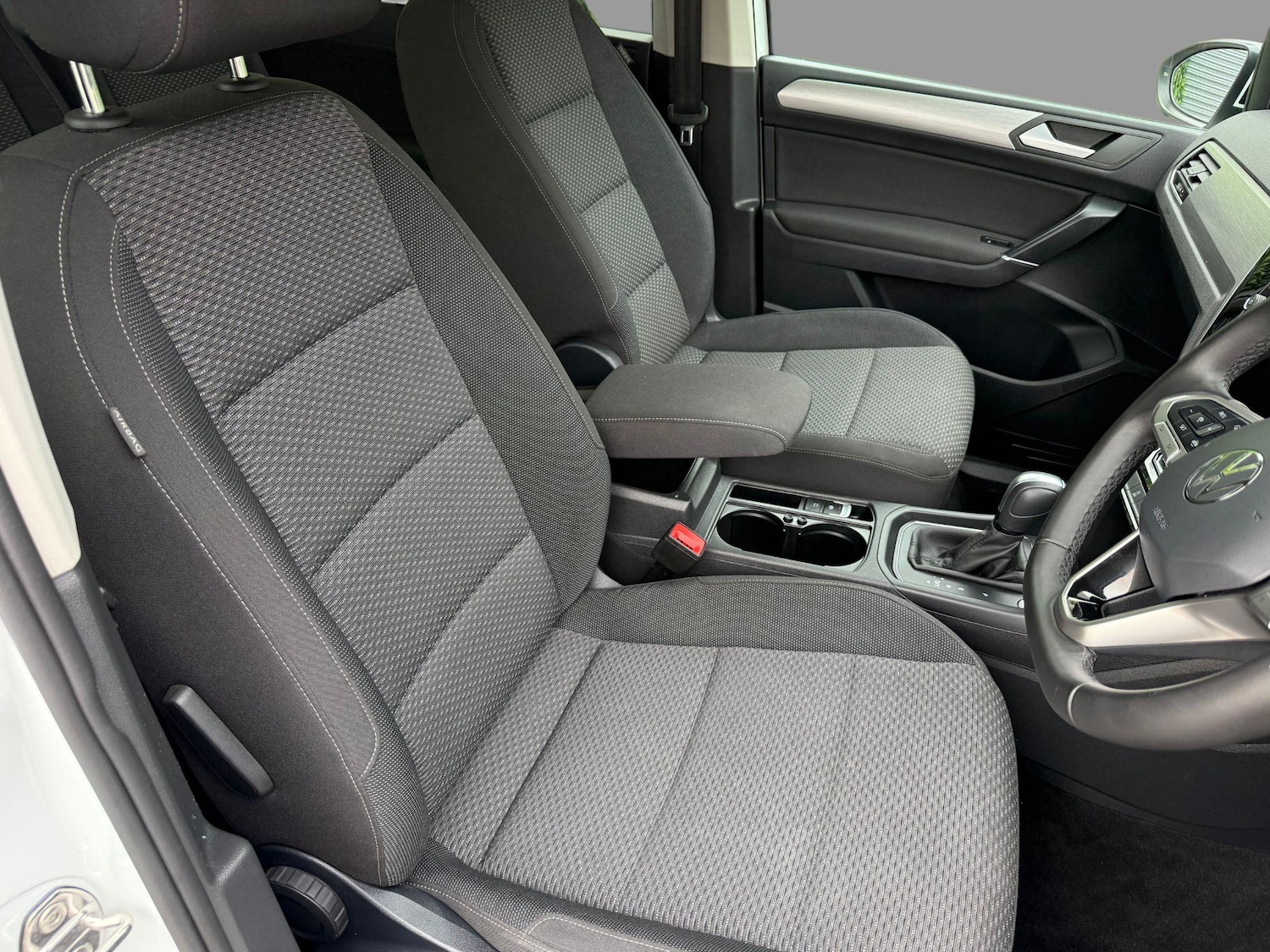 Used Volkswagen Touran 2024 for sale - 77193139: Photo 12