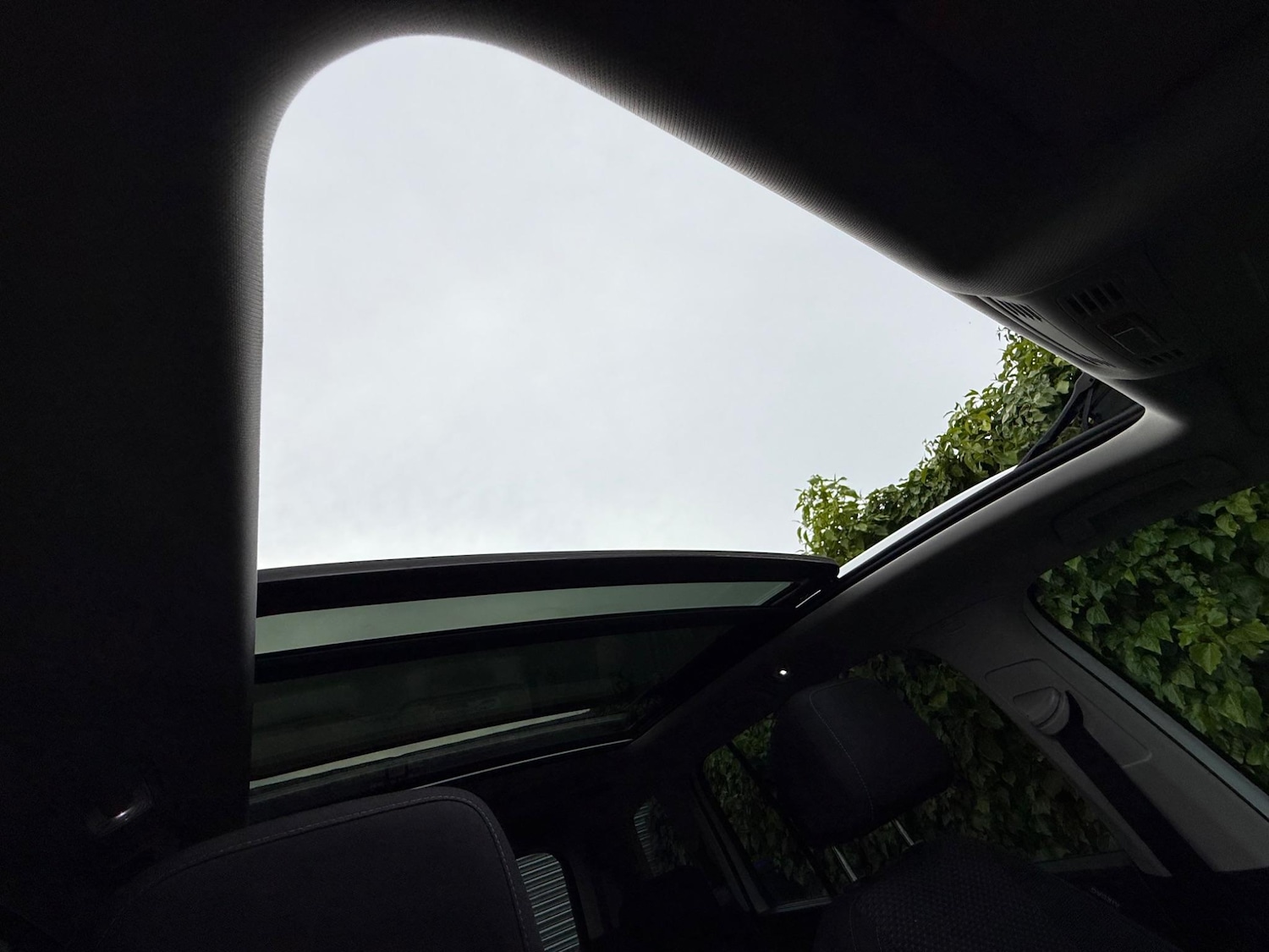 Used Volkswagen Touran 2024 for sale - 77193139: Photo 38