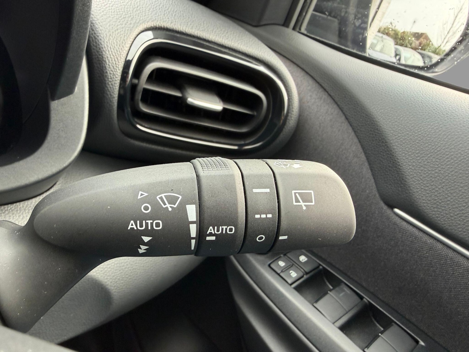 Used Toyota Yaris Cross 2024 for sale - 77193093: Photo 20