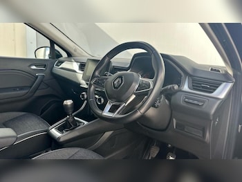 Used Renault Captur 2024 for sale - 79516101: Photo