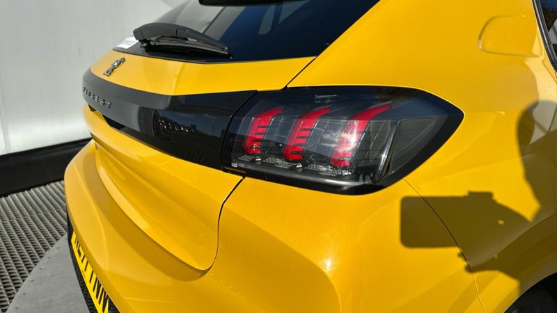 Used Peugeot 208 2021 for sale - 76332513: Photo 28