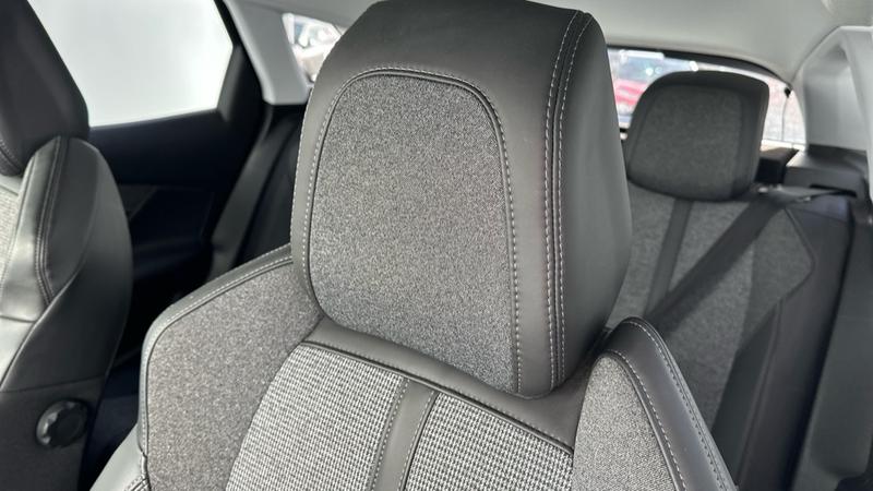 Used Peugeot 3008 2018 for sale - 77619961: Photo 24