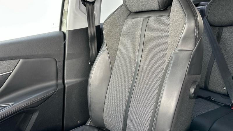 Used Peugeot 3008 2018 for sale - 77619961: Photo 28